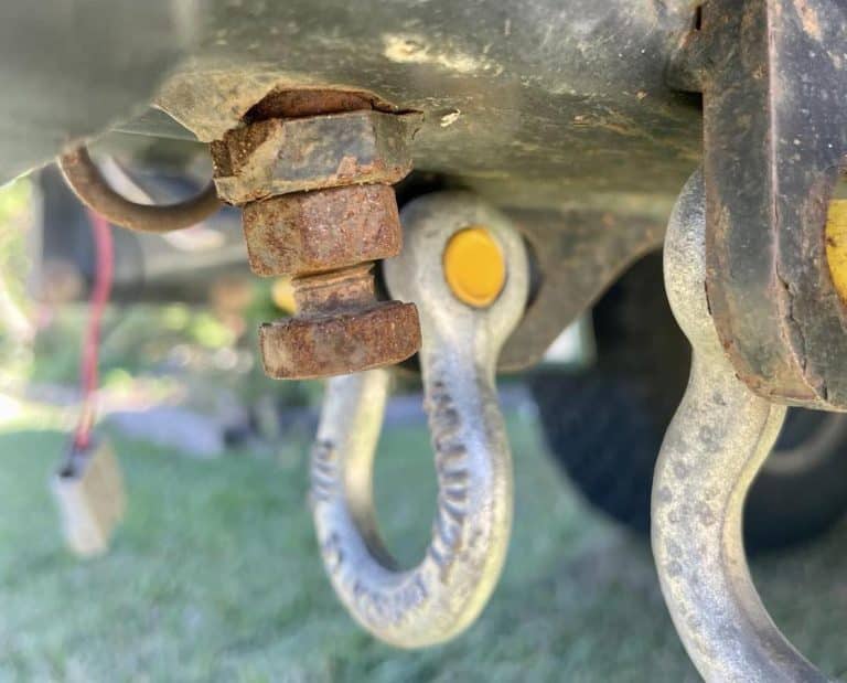 Why You Should Loosen Anti-Rattle Bolts When Towing